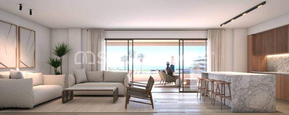 Sea View Apartments with Shared Pool and Gym in Manilva