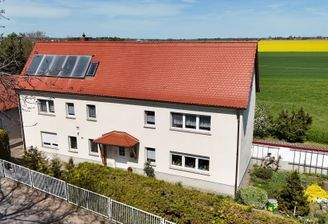 Hausansicht von Straße.jpg