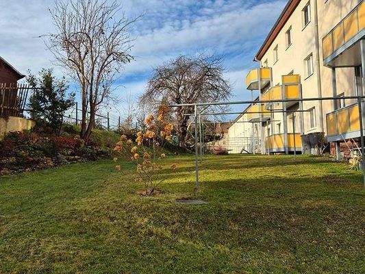 Grundstück / Wäschetrockenplatz