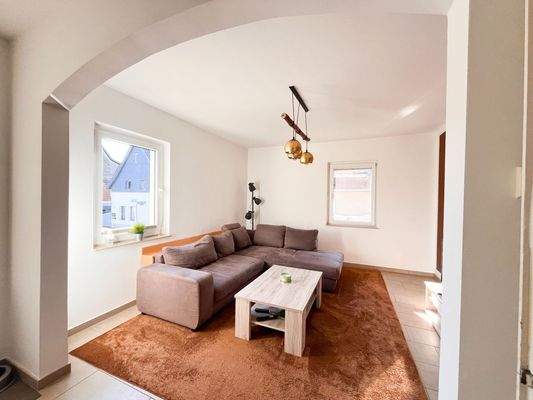 Wohnzimmer offen zur Küche 