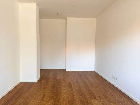 Lichtdurchflutetes Wohnzimmer