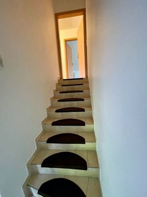 Treppe ins Obergeschoss 