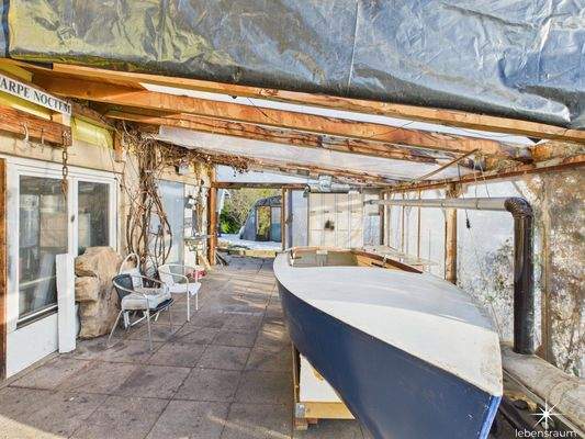 Terrassenbereich KG.