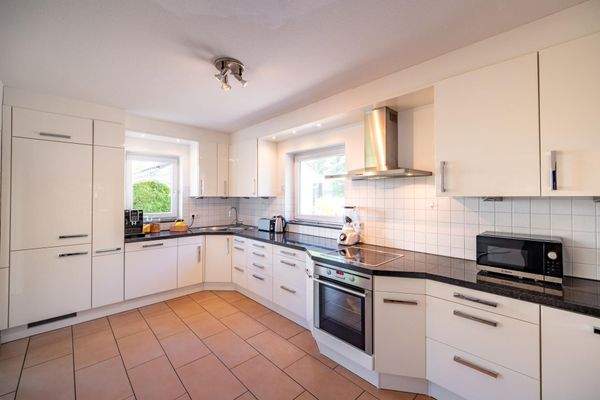 Moderne, offene Küche