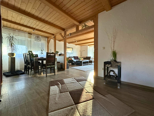 Wohnzimmer Hauptwohnung 