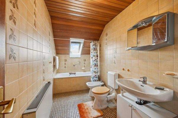 Badezimmer im Obergeschoss