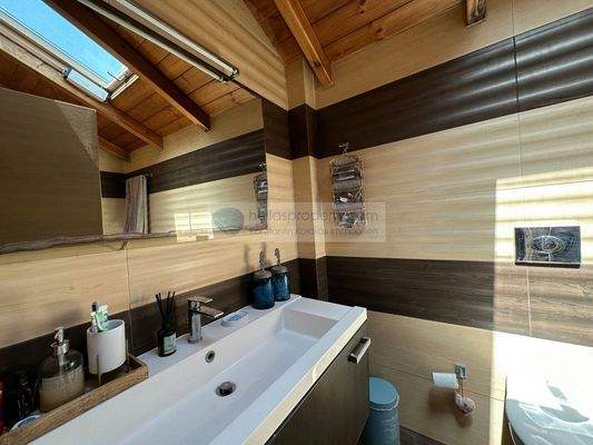 790c7f2eec894f129dde1417e713db8f-original