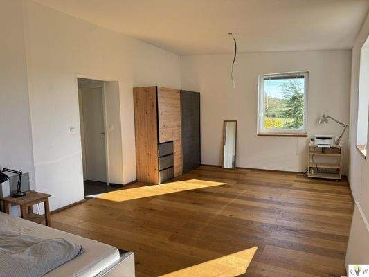 großes Schlafzimmer