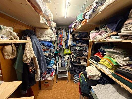 Begehbarer Kleiderschrank 1.OG