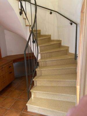 Treppe zum Obergeschoss