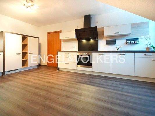 Hochwertige Einbauküche mit Miele-Geräten