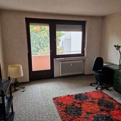 Schlafzimmer mit Blick zum Balkon