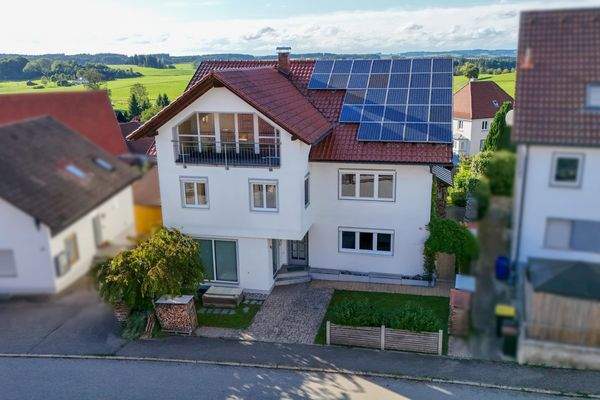 Vorderseite des Hauses