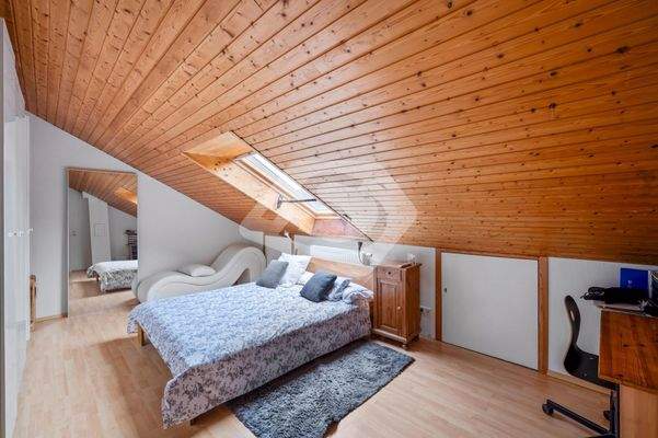 DG Wohnung | Schlafzimmer 