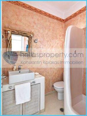 100c8b23e31e46db821d59fee3704ddb-original