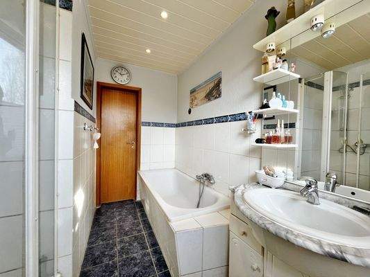 rückwärtiges Vollbad