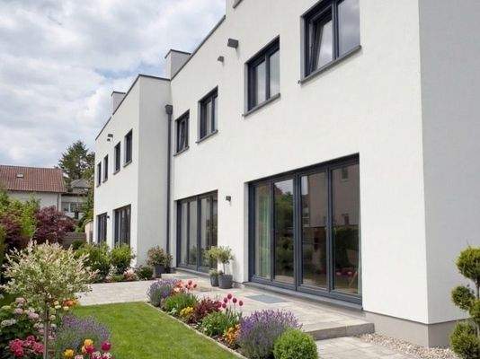 Gärten und Terrassen KI-generiert