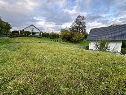 Grundstück mit Garage / Werkstatt