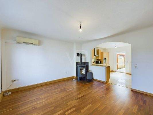 Wohnbereich mit Kamin