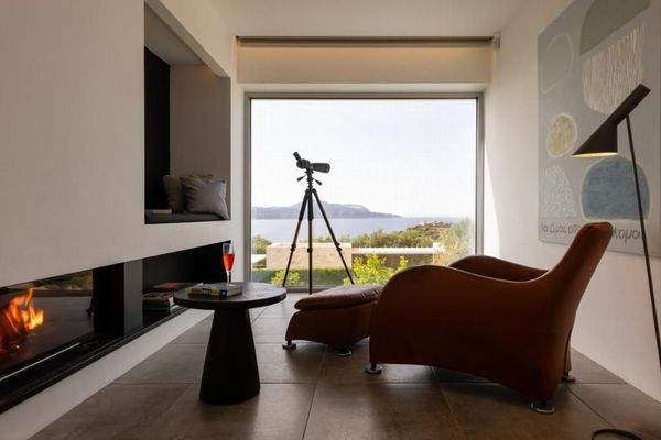 Kreta, Plaka: 2 Luxusvillen mit Tennisplatz, Olivenhain und atemberaubendem Meerblick zu verkaufen