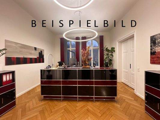 Empfangsbereich mit Schreibtisch