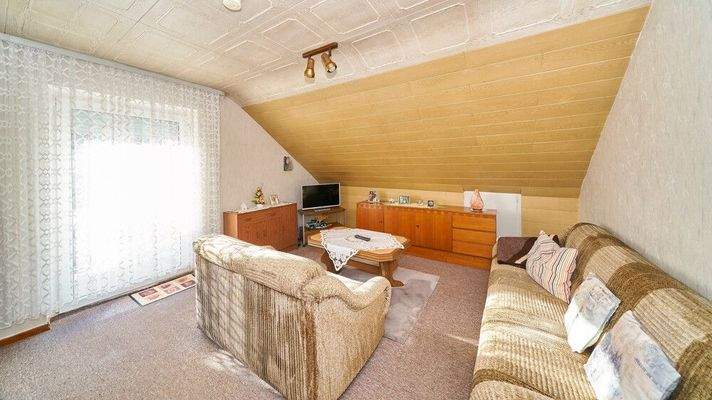 DG-Wohnung_rechts_Wohnzimmer_02