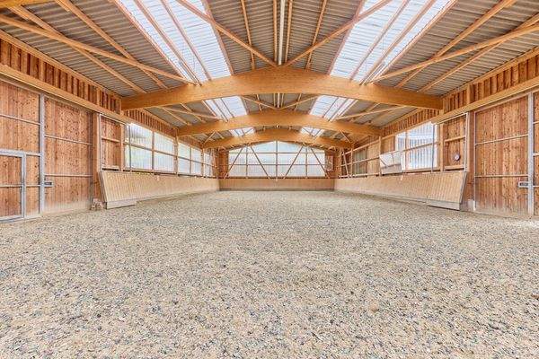 04 Reithalle 15 x 30 Meter.jpg