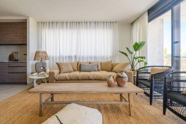 Verna Piloto-01-Las Colinas JZ