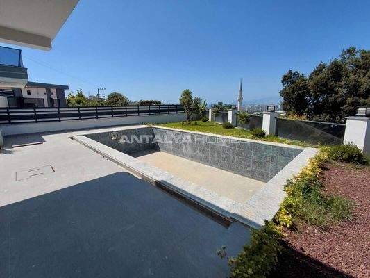 Castle and Sea View Villas with Private Pools in Alanya