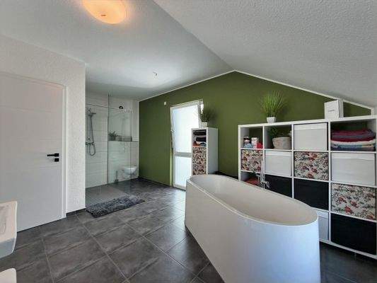 Badezimmer Eltern Bild 2