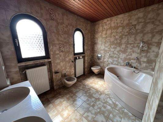 Badezimmer (Obegeschoss)