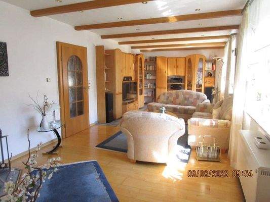 Blick ins Wohnzimmer