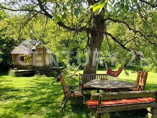 Garten im Sommer