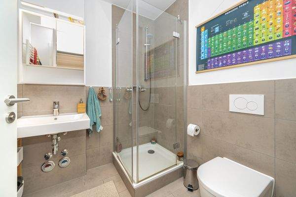 Duschbad mit Fenster