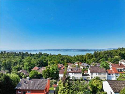 Unverbaubare See- und Alpensicht