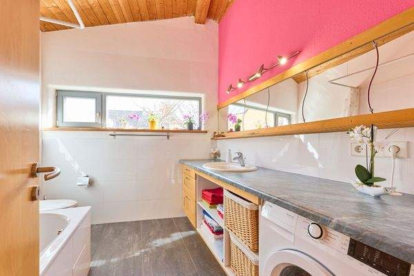 Badezimmer im Obergeschoss