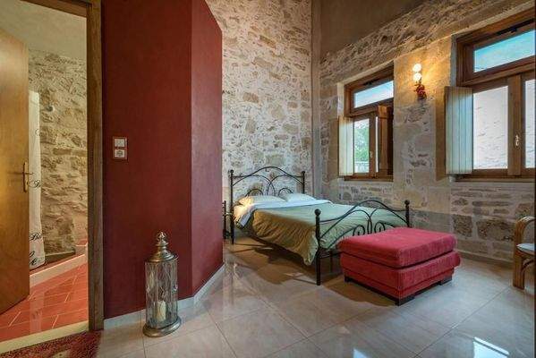 Kreta, Zouridi: Renoviertes Steinhaus aus dem 19. Jahrhundert mit Pool zu verkaufen