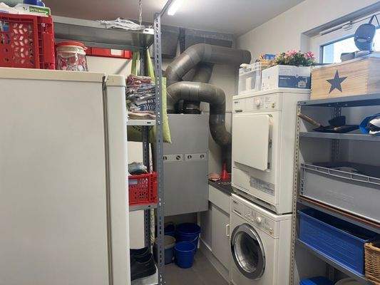 HWR mit Ansicht Heizungsanlage