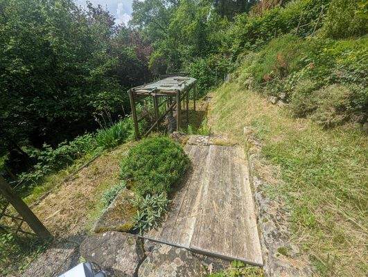 Terrasse Mitte mit Zysterne