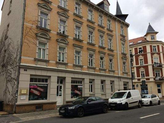 Stellplätze vor dem Ladenlokal