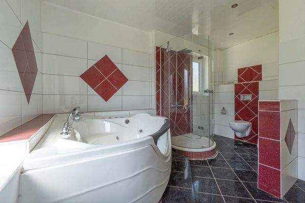 Badezimmer im Obergeschoss