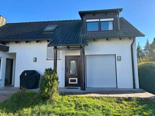 Wohnhausanbau mit Eingang