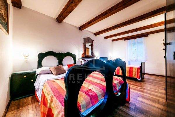 Südseite gelegenes Obergeschoss mit Privatsphäre