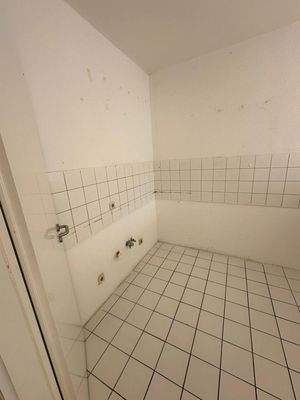 Fliesenecke mit Anschlüssen