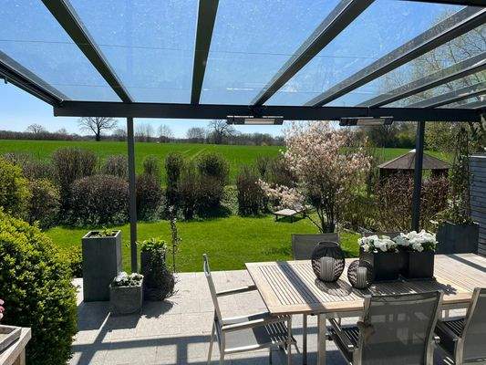 überdachte Terrasse