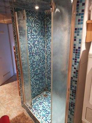 Keller, Dusche neben Sauna