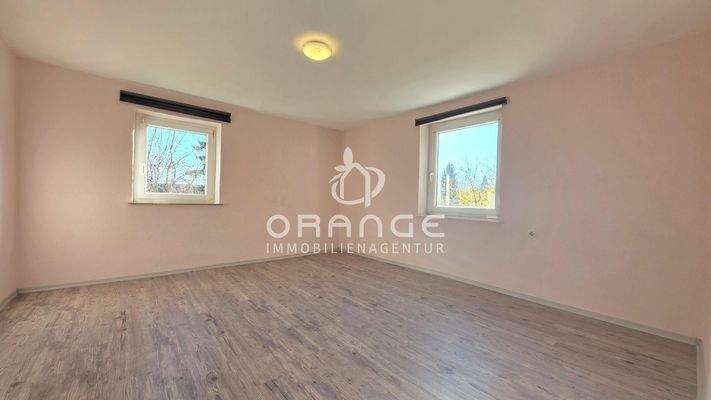 Schlafzimmer / Büro