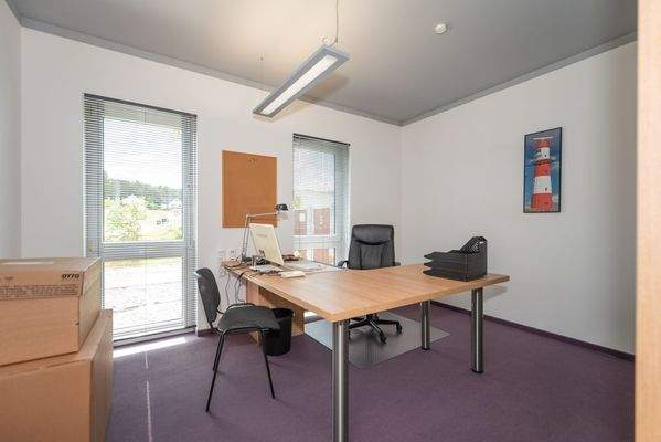 2_büro-mieten-usedom-1-raum-büro-bürogebäude-l