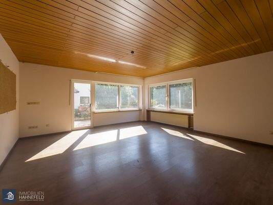 Wohnzimmer der Hauptwohnung