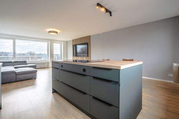 Offene Küche mit Kochinsel